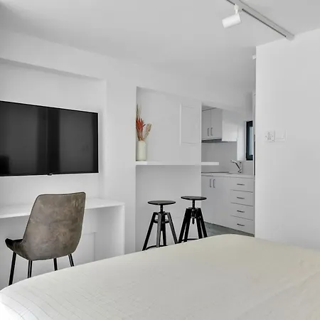 Phaedrus Living Alkminis Seaview Litore